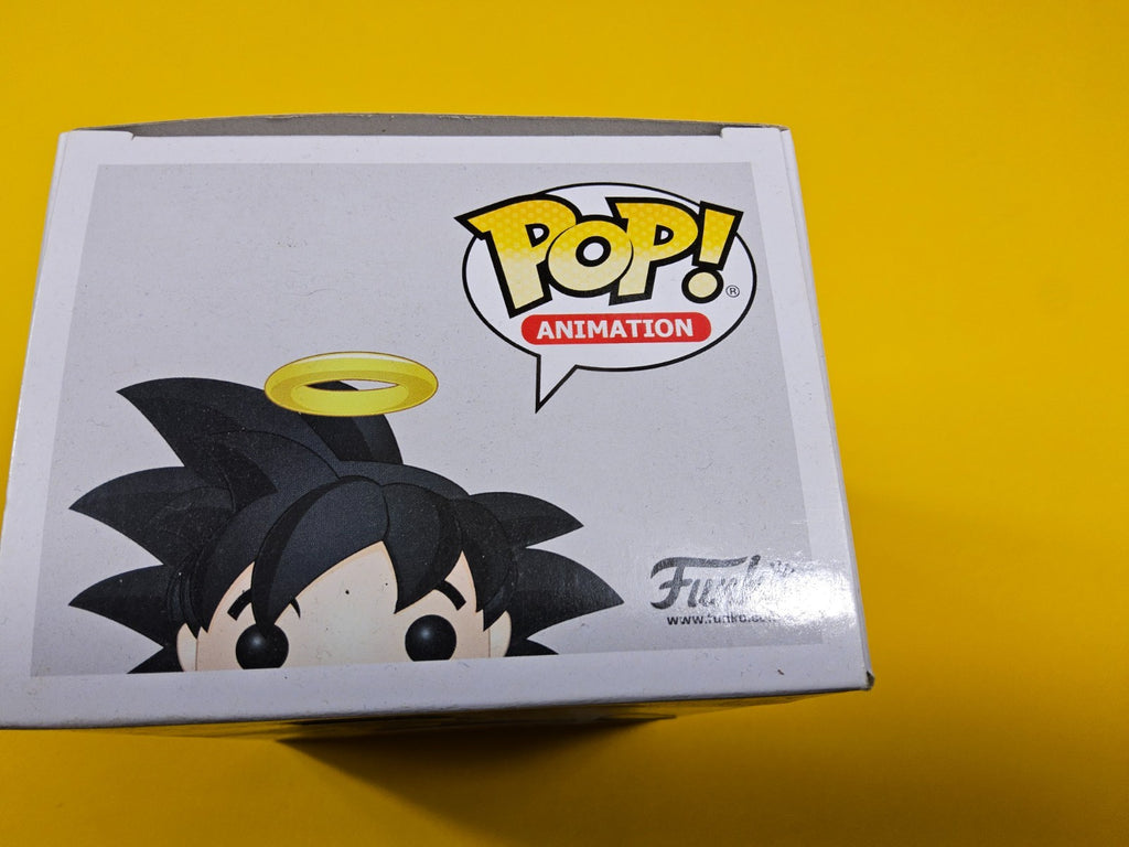 Exclusive Goku Eating Noodles  #710 - Funko POP! including Free Protector